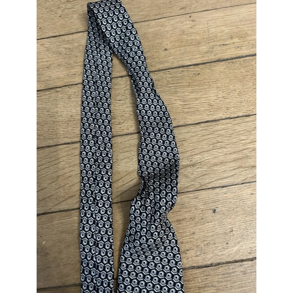 Lauren Ralph Lauren Necktie Tie Geometrical Pattern 100% Silk Green Tag